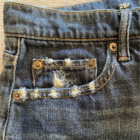 GAP 1969 Distressed Denim Jean Shorts Size 28R EUC - Picture 13 of 14